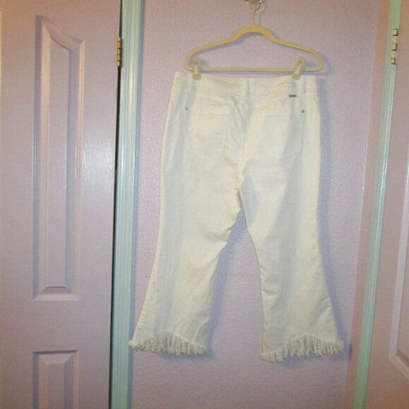 INC International Concepts Flare Jeans 16 High Rise Button Fly Stretch Crop - Picture 8 of 12